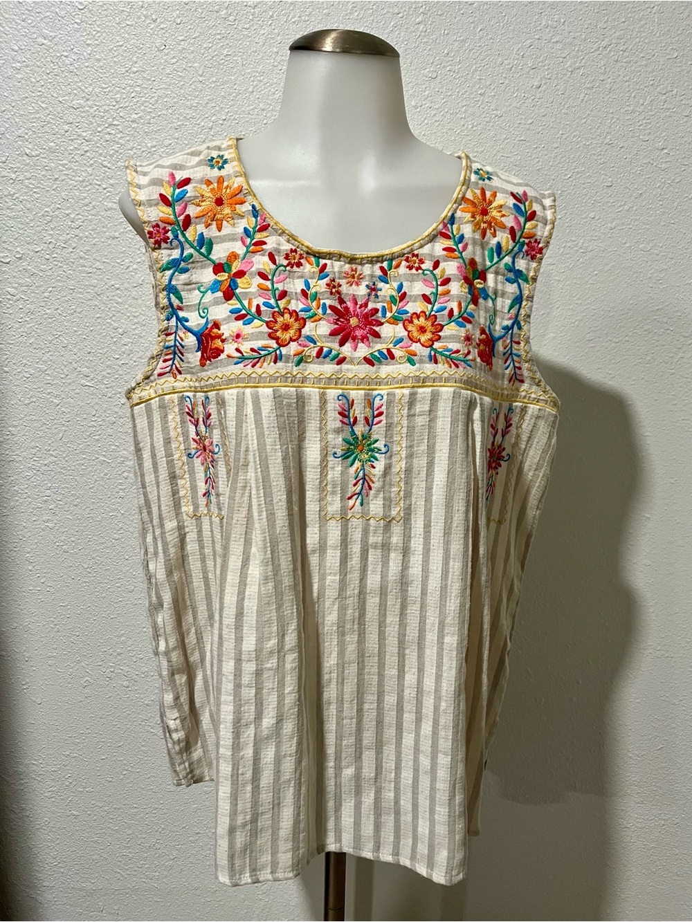 Savanna Jane Floral Embroidered Striped Top Size Large